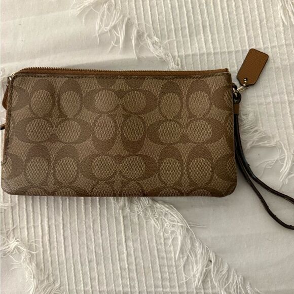 Coach Brown Signature Wristlet - Picture 7 of 9